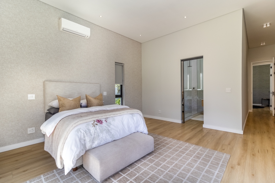 4 Bedroom Property for Sale in Pearl Valley at Val de Vie Western Cape